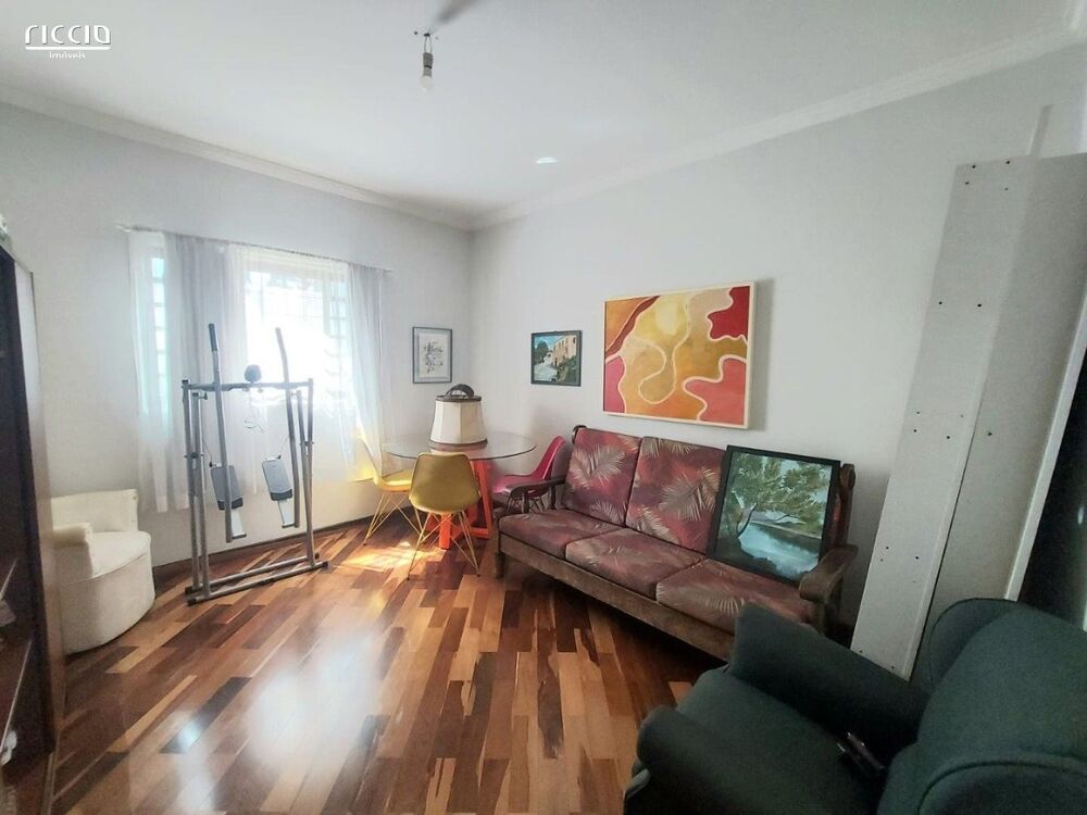 Casa, 4 quartos, 240 m² - Foto 1