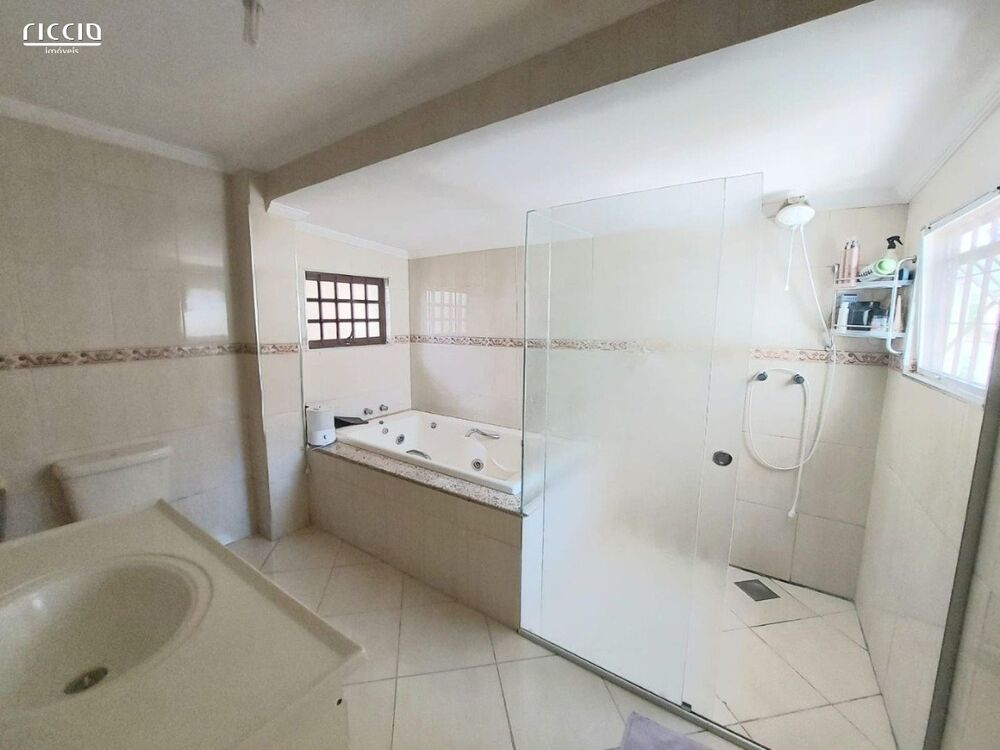 Casa, 4 quartos, 240 m² - Foto 14
