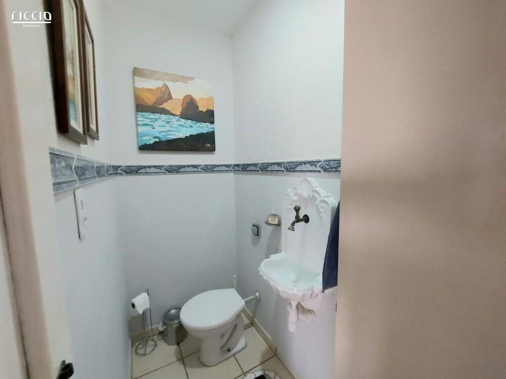 Casa, 4 quartos, 240 m² - Foto 16