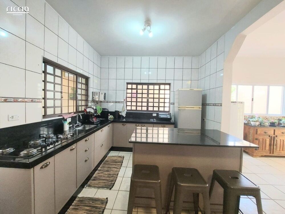 Casa, 4 quartos, 240 m² - Foto 18