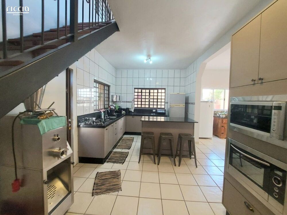 Casa, 4 quartos, 240 m² - Foto 5