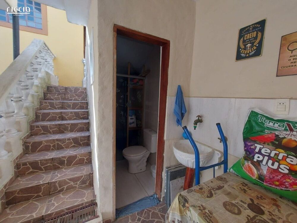 Casa, 4 quartos, 240 m² - Foto 8