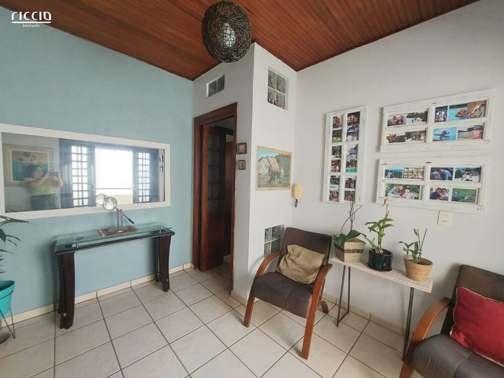 Casa, 4 quartos, 240 m² - Foto 9