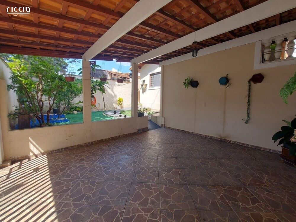 Casa, 4 quartos, 240 m² - Foto 20