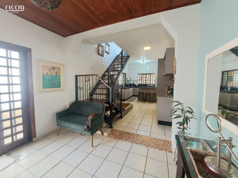 Casa, 4 quartos, 240 m² - Foto 13