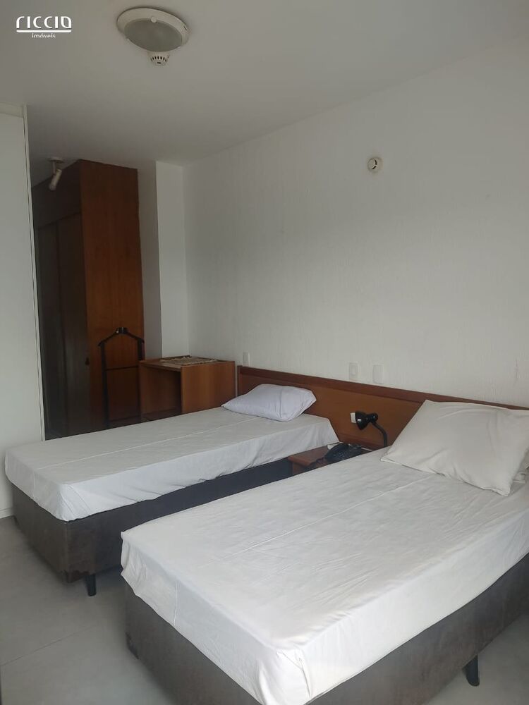 Apartamento à venda com 1 quarto, 55m² - Foto 2