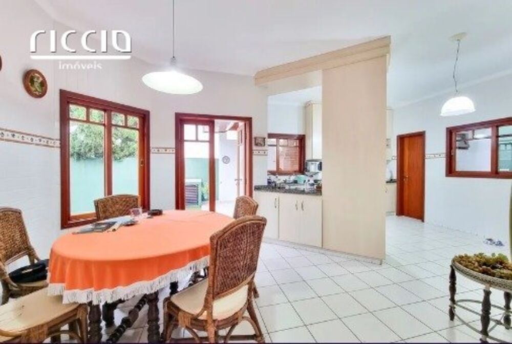 Casa de Condomínio à venda com 3 quartos, 240m² - Foto 15