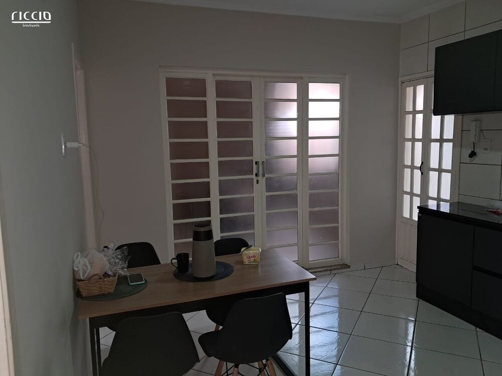 Casa à venda com 4 quartos, 130m² - Foto 20