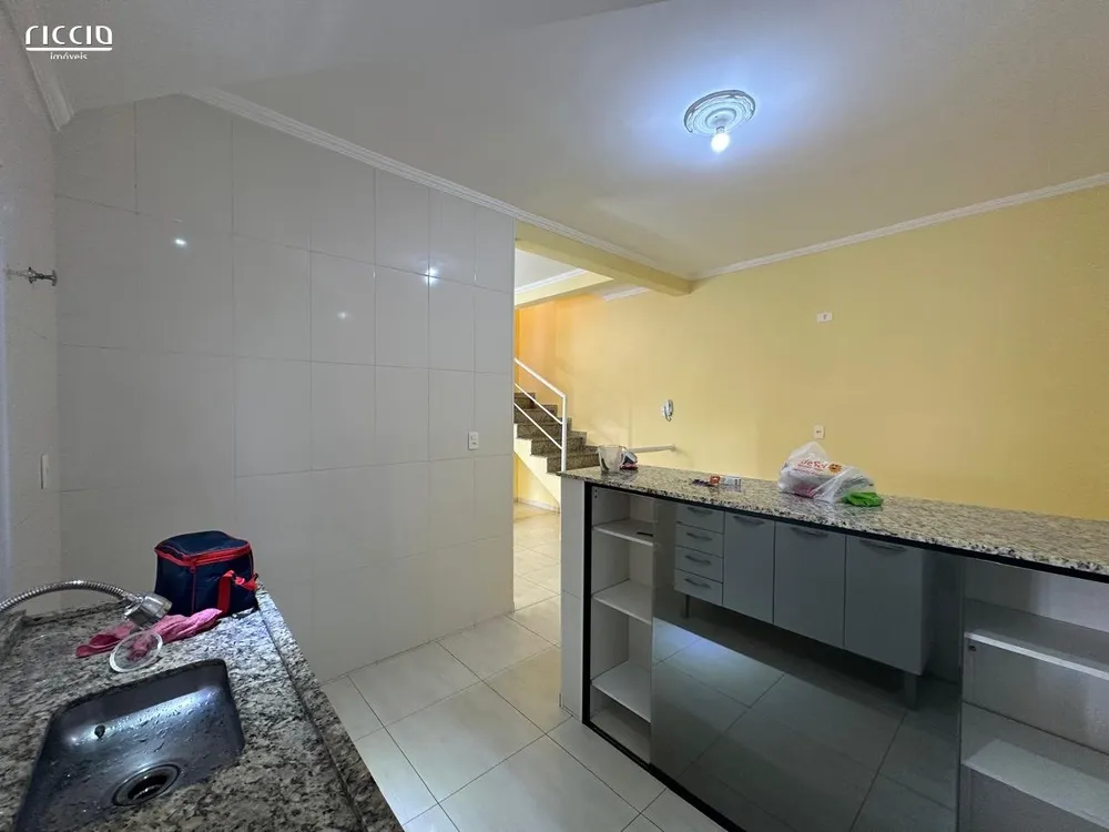 Casa, 3 quartos, 200 m² - Foto 4