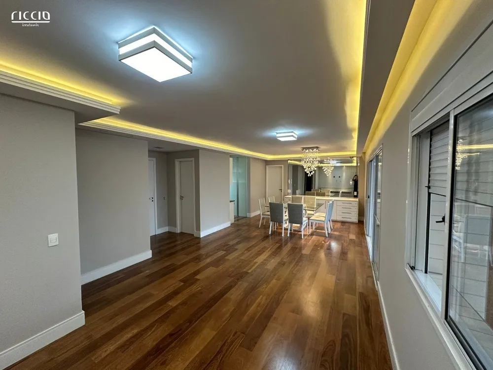 Apartamento, 3 quartos, 182 m² - Foto 1