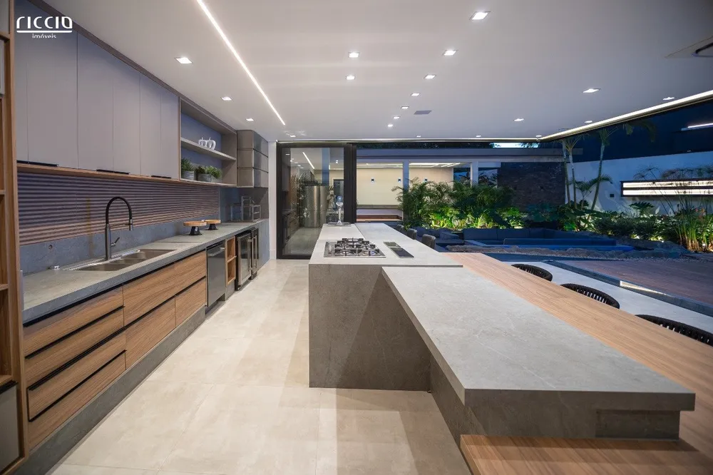 Casa, 7 quartos, 1389 m² - Foto 3