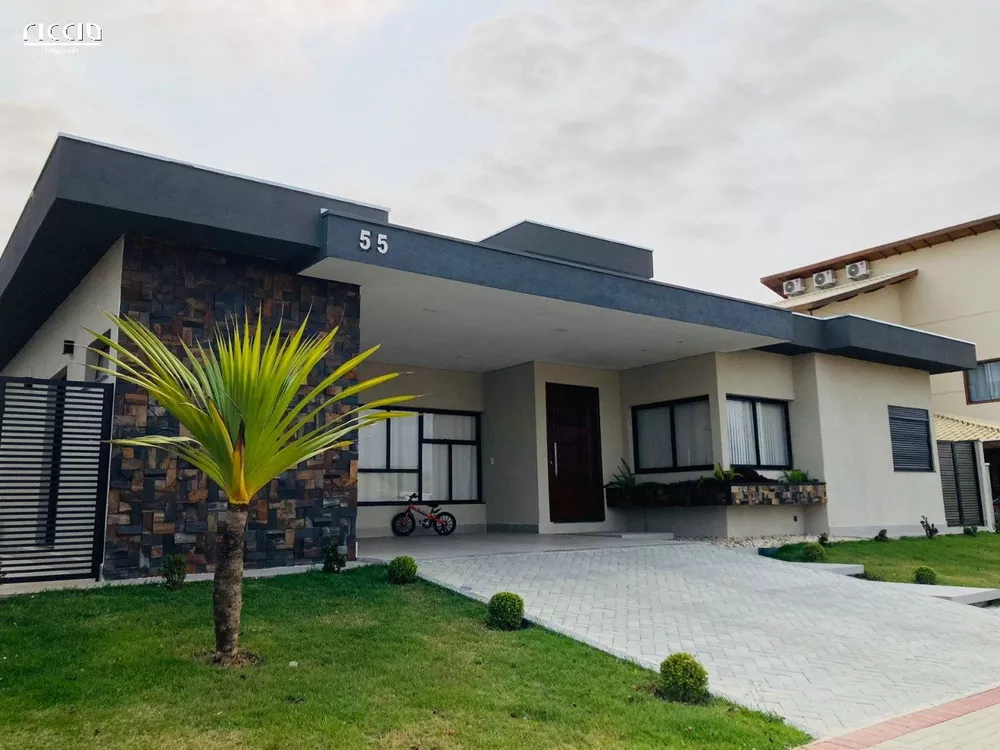 Casa de Condomínio à venda com 3 quartos, 224m² - Foto 1