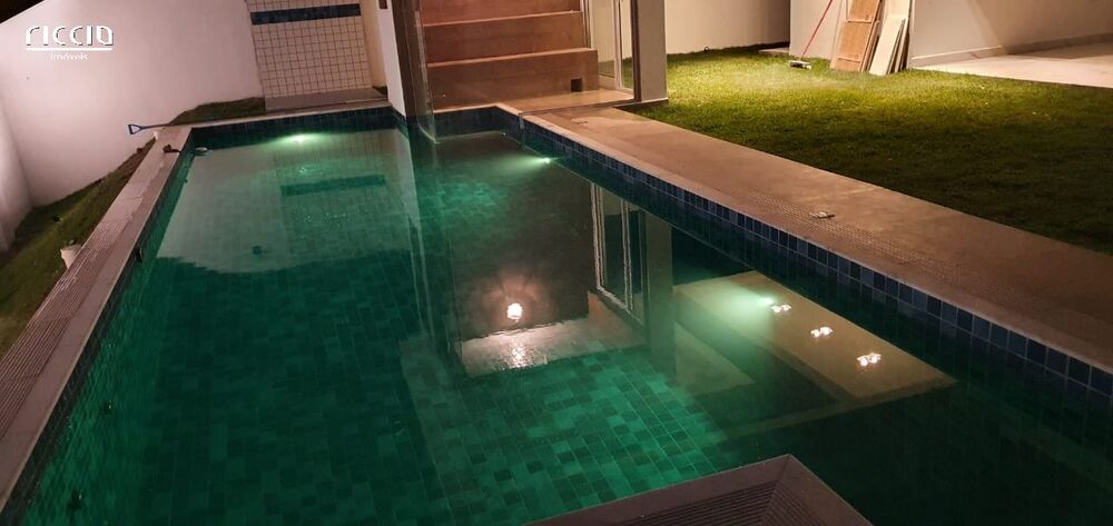 Casa de Condomínio à venda com 4 quartos, 400m² - Foto 3