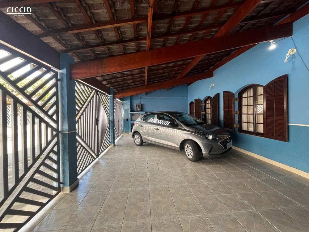 Casa, 4 quartos, 260 m² - Foto 1