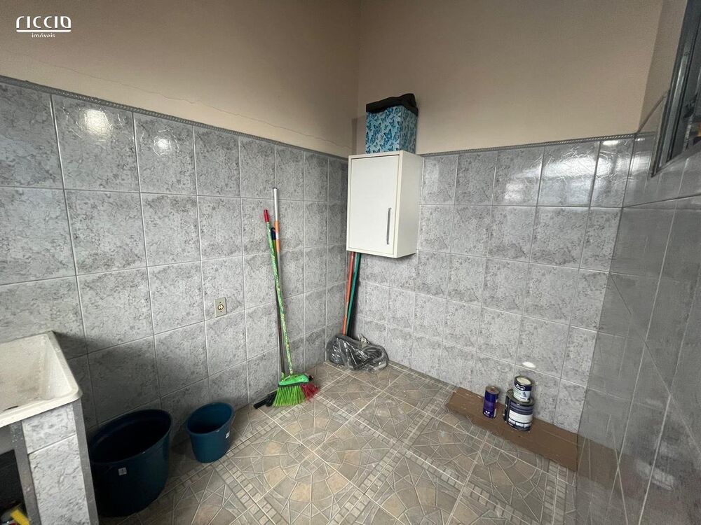 Casa, 4 quartos, 260 m² - Foto 4