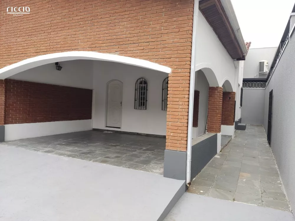 Casa à venda com 3 quartos, 140m² - Foto 3