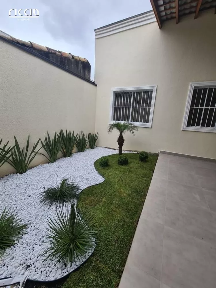 Casa à venda com 3 quartos, 161m² - Foto 2