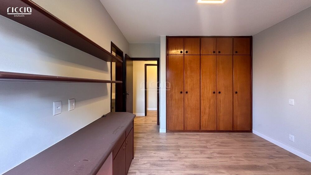 Casa de Condomínio à venda com 4 quartos, 450m² - Foto 23