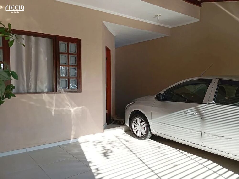 Casa, 3 quartos, 204 m² - Foto 2