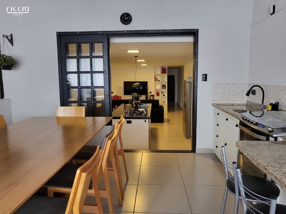 Casa, 4 quartos, 150 m² - Foto 2