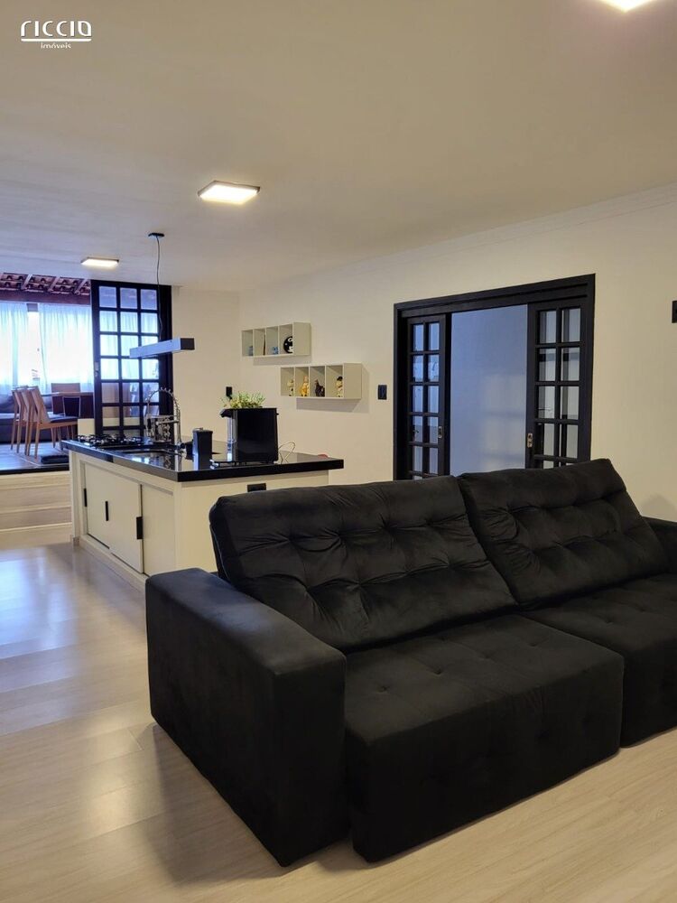 Casa, 4 quartos, 150 m² - Foto 1