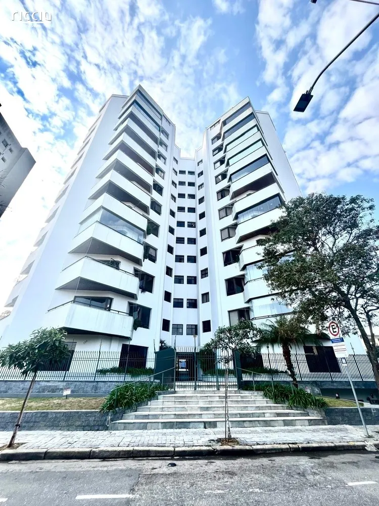 Apartamento, 3 quartos, 200 m² - Foto 1