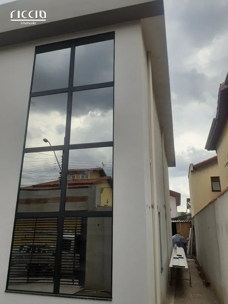 Casa, 3 quartos, 212 m² - Foto 1