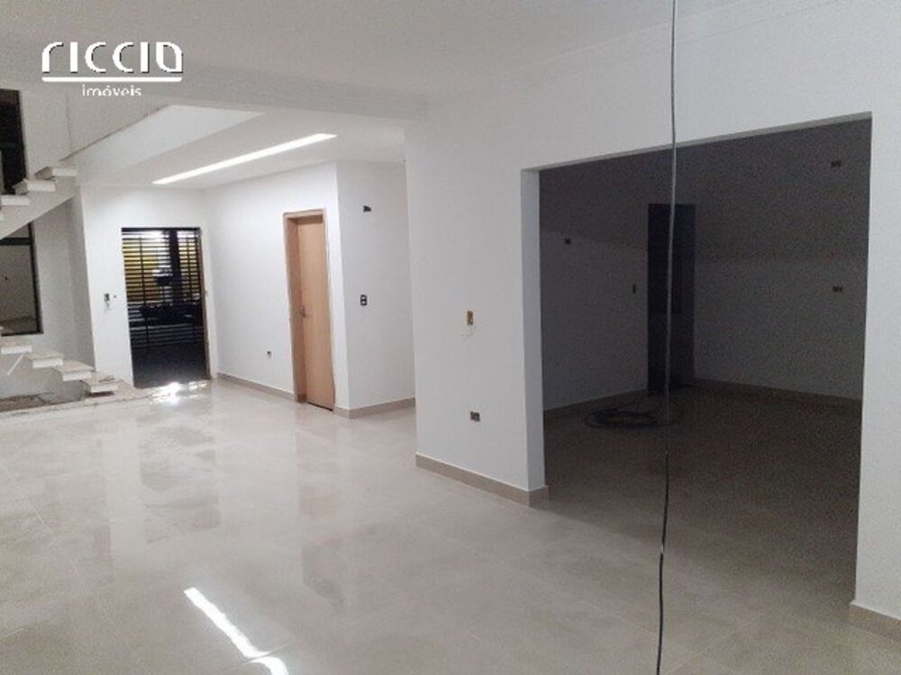 Casa, 3 quartos, 212 m² - Foto 2