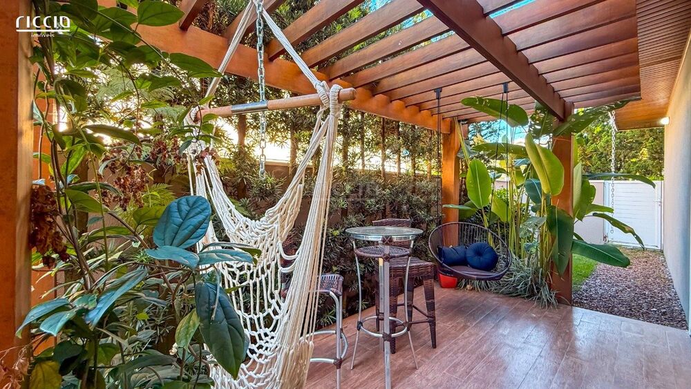 Casa de Condomínio à venda com 4 quartos, 400m² - Foto 4