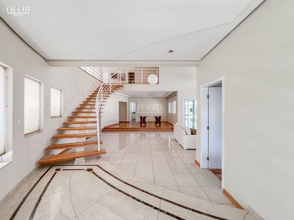 Casa de Condomínio à venda com 5 quartos, 550m² - Foto 2