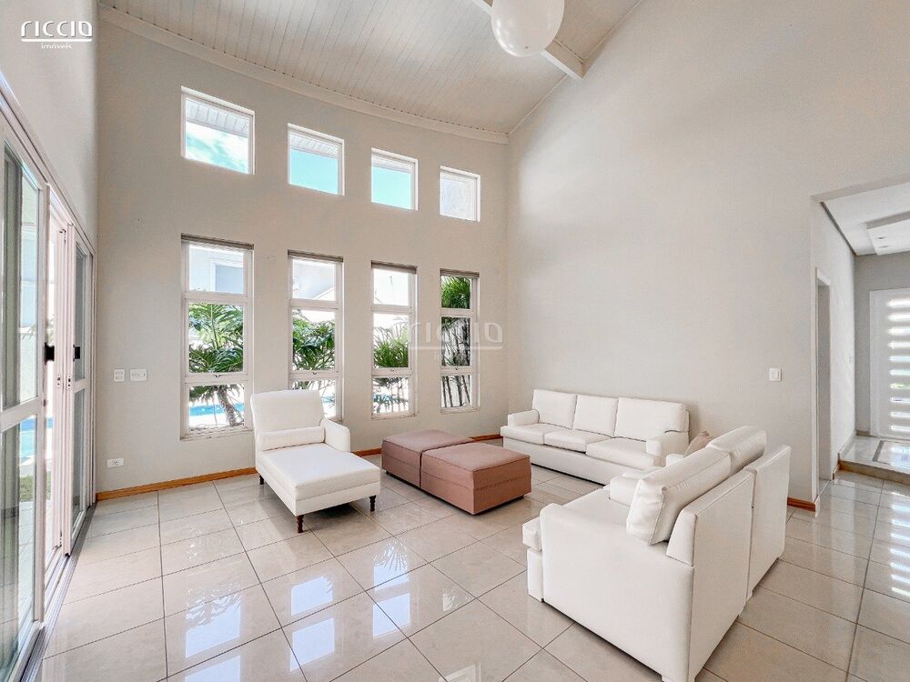 Casa de Condomínio à venda com 5 quartos, 550m² - Foto 3
