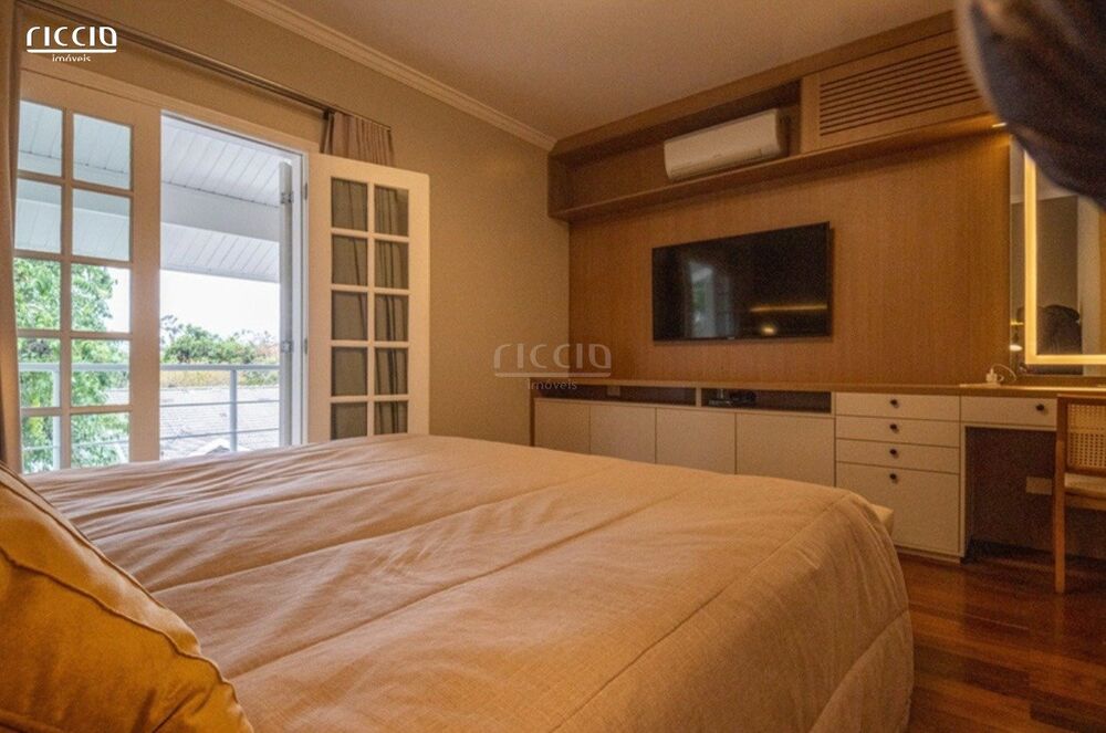 Casa de Condomínio à venda com 4 quartos, 350m² - Foto 13