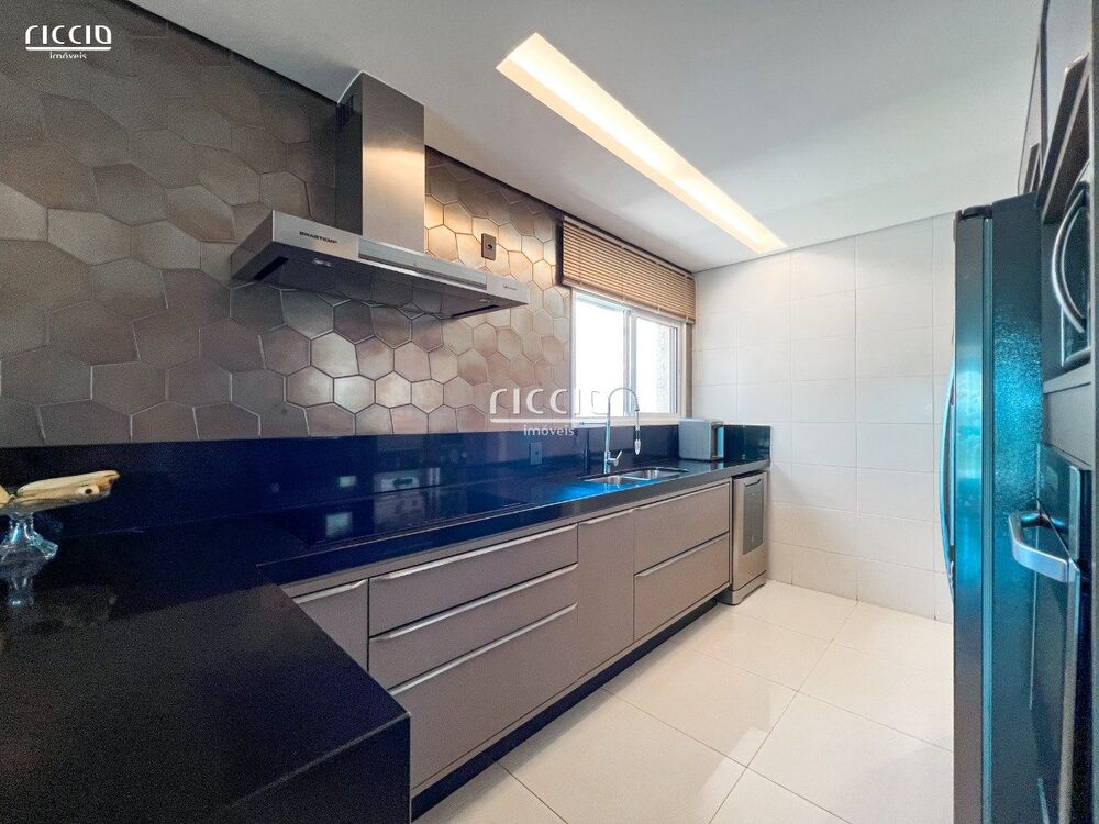 Apartamento à venda com 4 quartos, 245m² - Foto 5