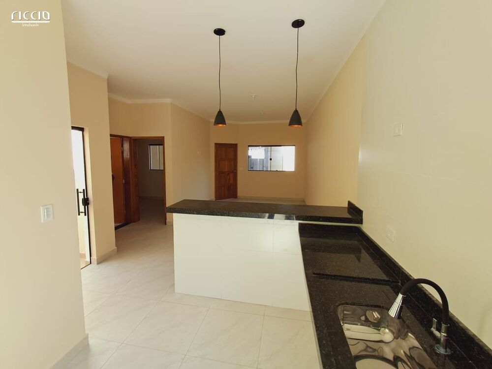 Casa à venda com 3 quartos, 88m² - Foto 4