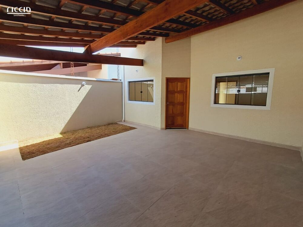 Casa à venda com 3 quartos, 88m² - Foto 2
