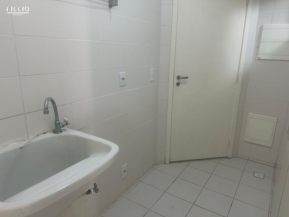 Apartamento à venda com 2 quartos, 90m² - Foto 4