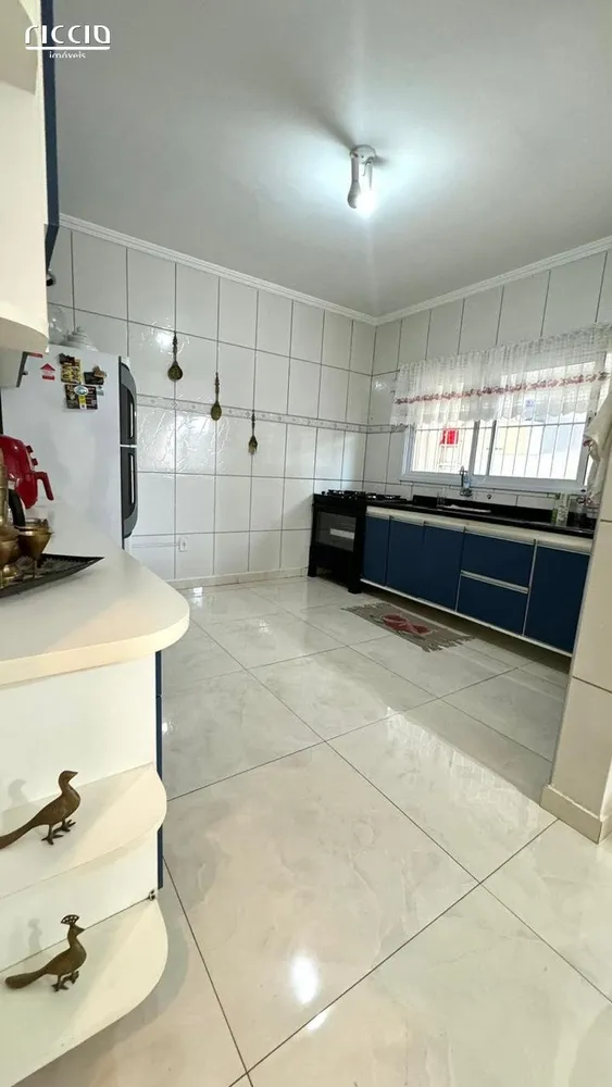 Casa, 4 quartos, 180 m² - Foto 4