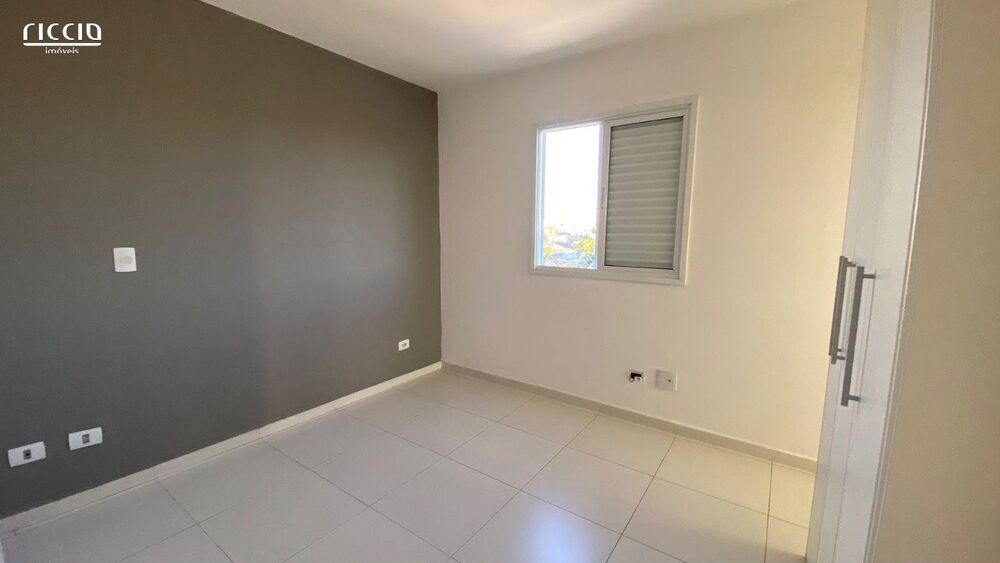 Apartamento à venda com 3 quartos, 104m² - Foto 2
