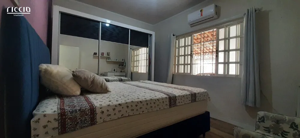 Casa, 3 quartos, 207 m² - Foto 2