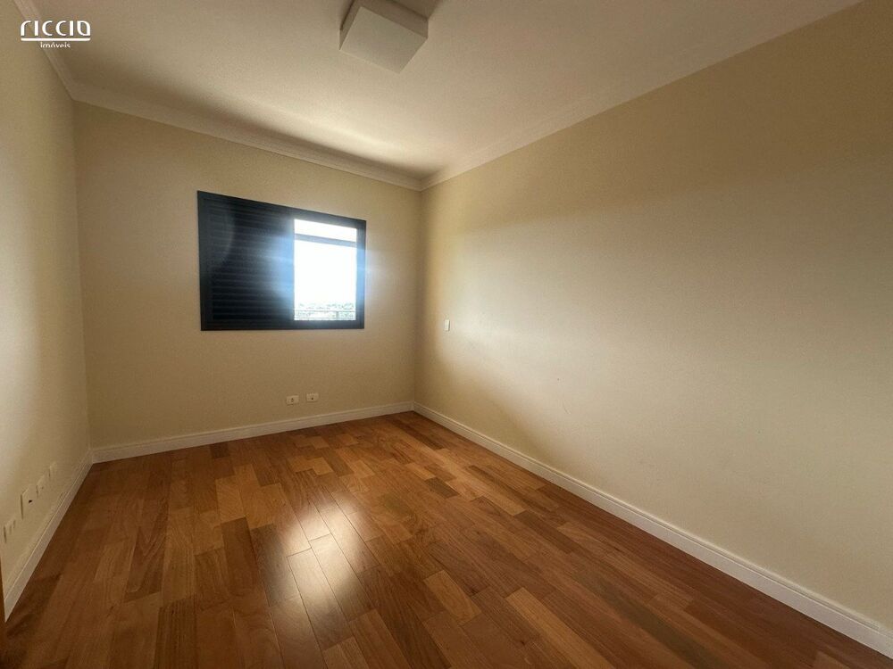 Apartamento à venda com 4 quartos, 157m² - Foto 3