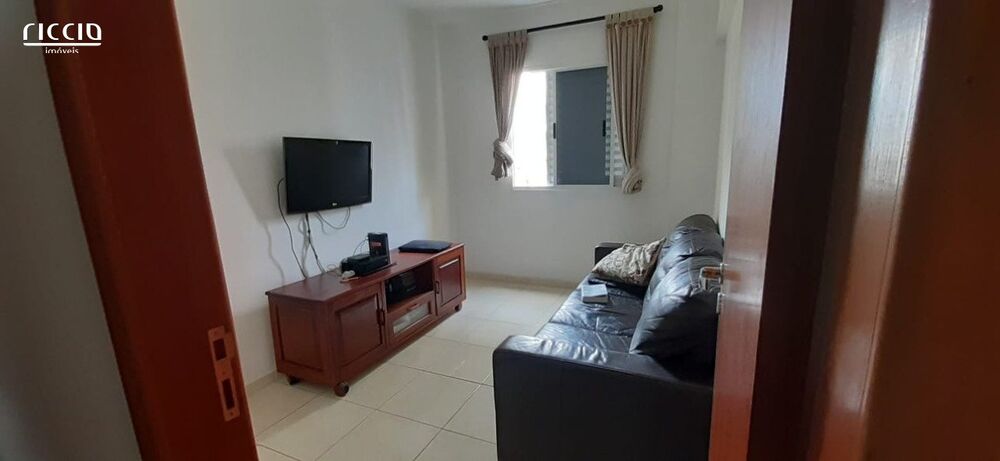 Apartamento à venda com 3 quartos, 75m² - Foto 2