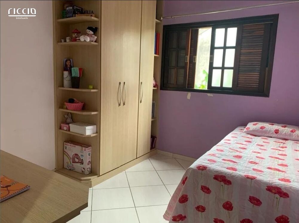 Casa, 4 quartos, 152 m² - Foto 2