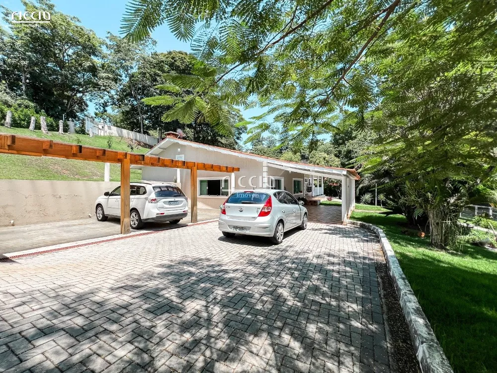 Casa de Condomínio à venda com 4 quartos, 350m² - Foto 2