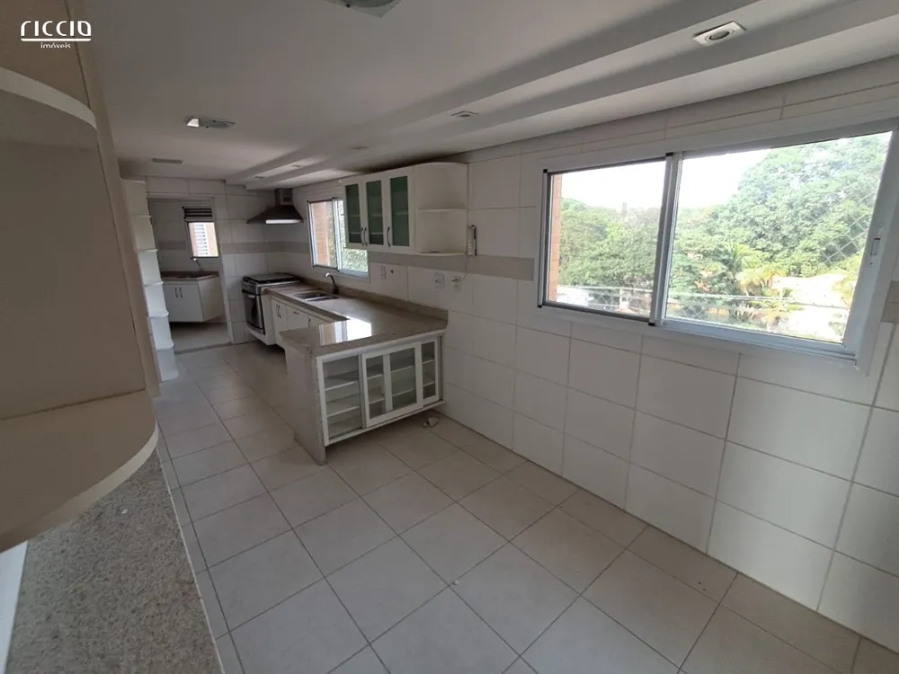 Apartamento, 3 quartos, 184 m² - Foto 1