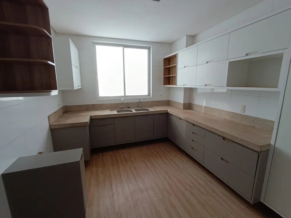 Apartamento, 3 quartos, 187 m² - Foto 2