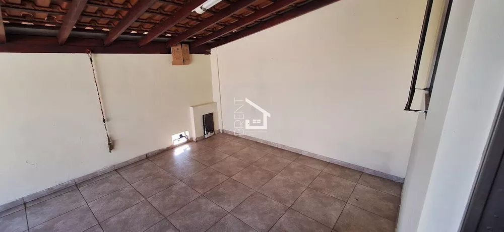 Casa à venda com 2 quartos, 147m² - Foto 3