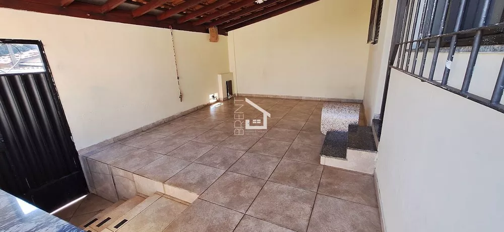 Casa à venda com 2 quartos, 147m² - Foto 2