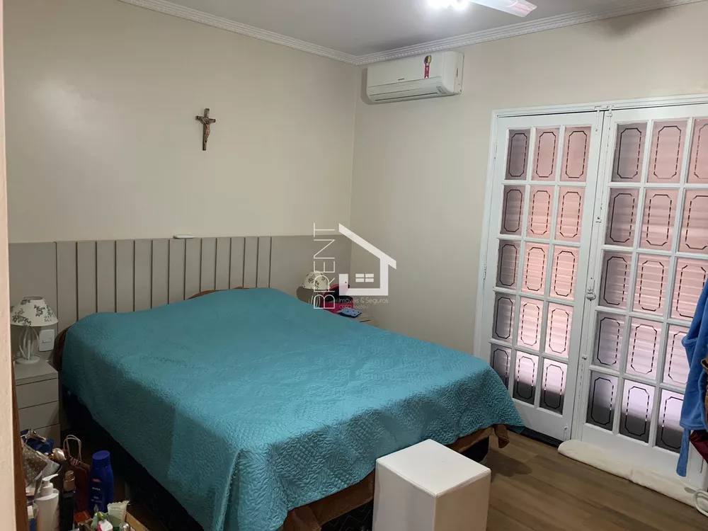 Sobrado à venda com 3 quartos, 211m² - Foto 2