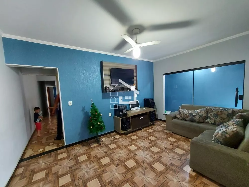 Casa à venda com 2 quartos, 75m² - Foto 3