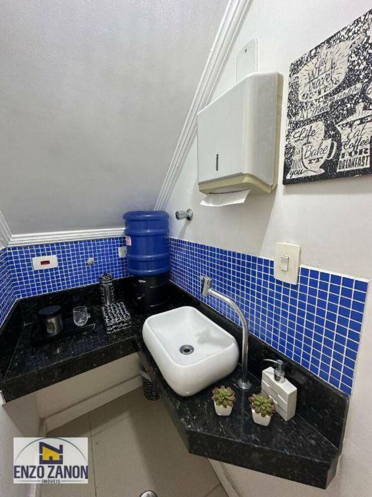 Sobrado, 8 quartos, 134 m² - Foto 1